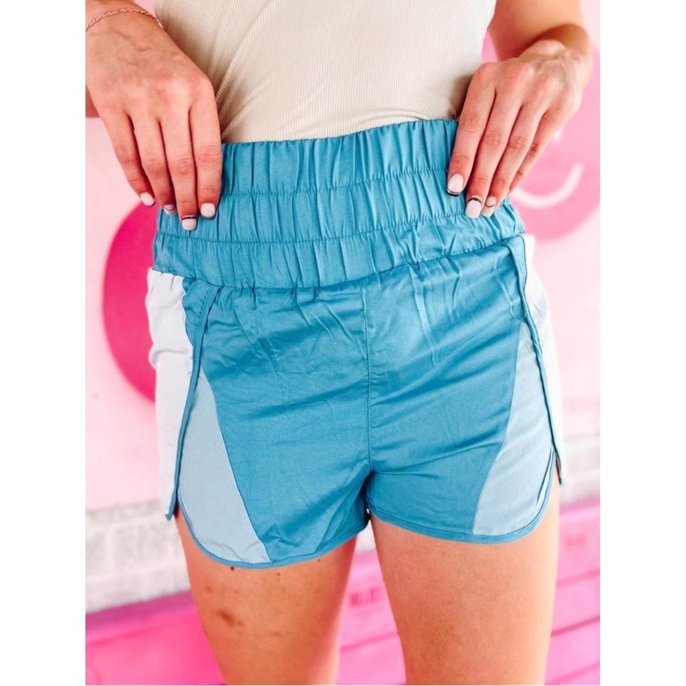 Very J Blue White Colorblock Smocked High Waist Active Shorts Small NP70066